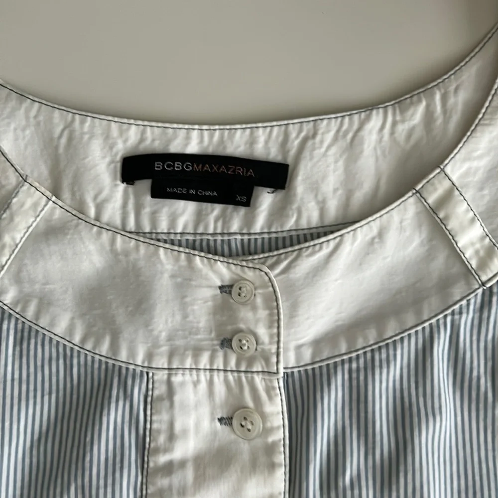 BCBGMaxAzria Striped Blouse XS - Picture 7 of 9